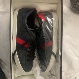 Men Gucci sneakers